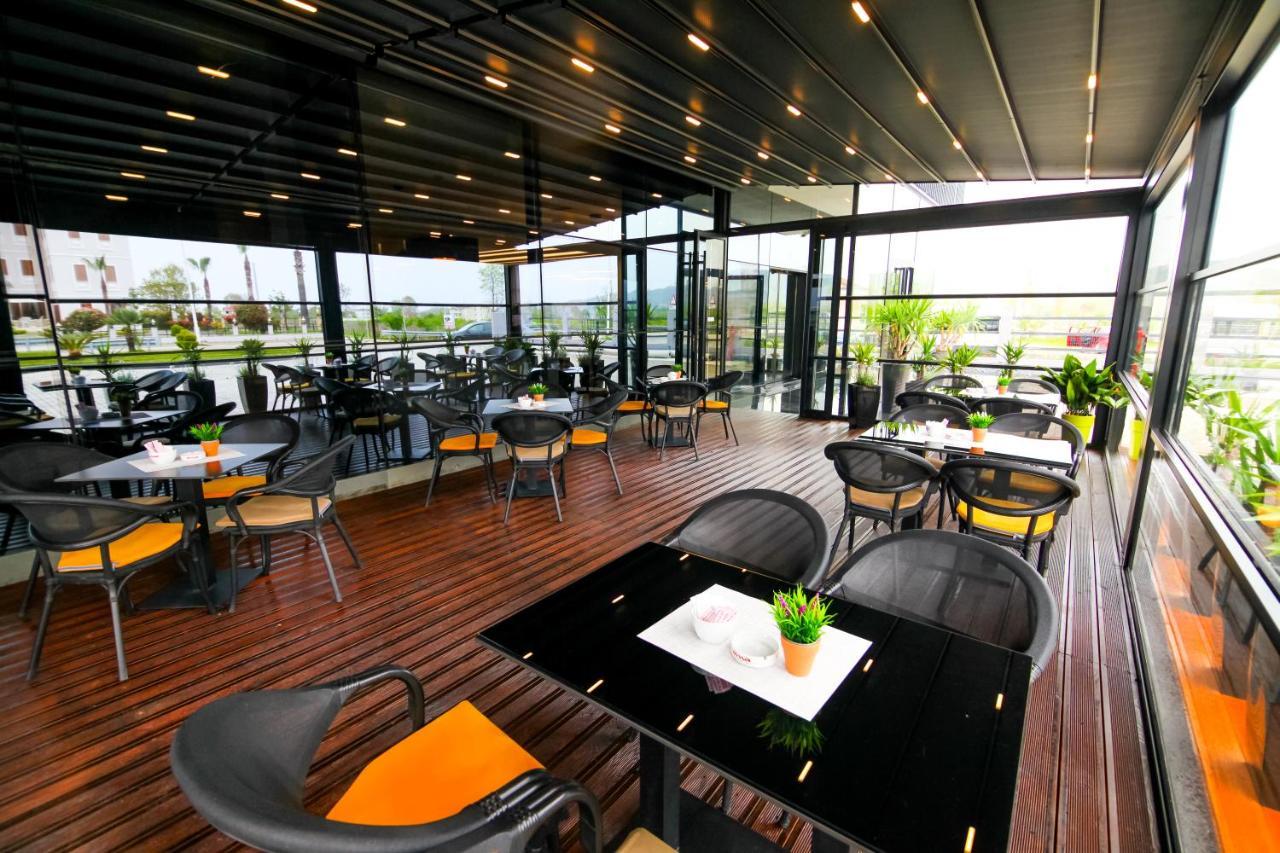 N Hotel By Noshi Rinas Bagian luar foto