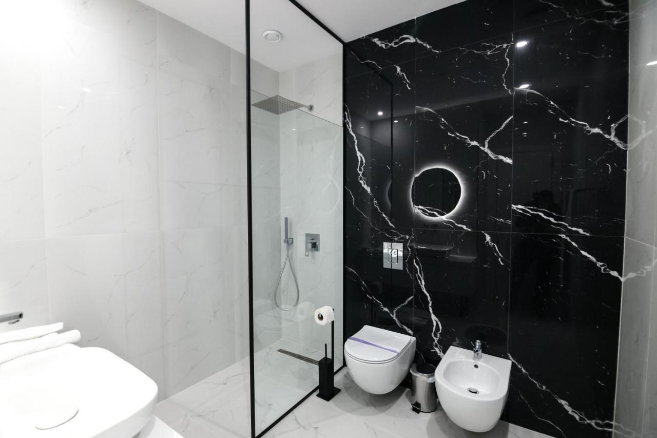 N Hotel By Noshi Rinas Bagian luar foto