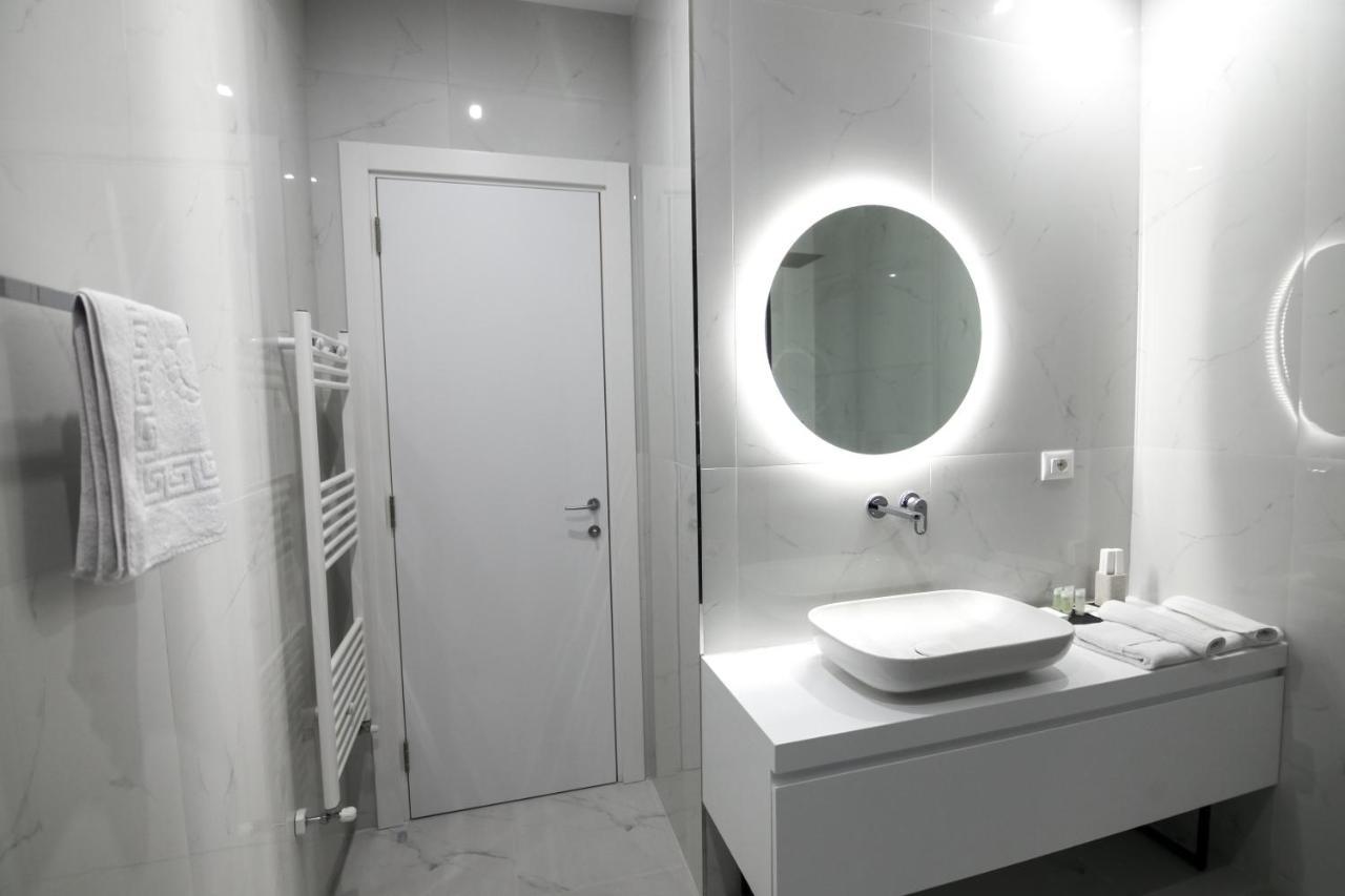 N Hotel By Noshi Rinas Bagian luar foto