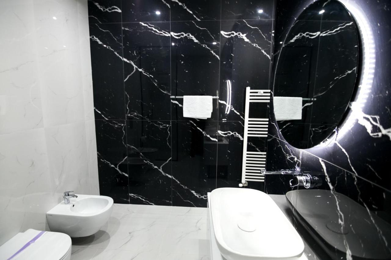 N Hotel By Noshi Rinas Bagian luar foto