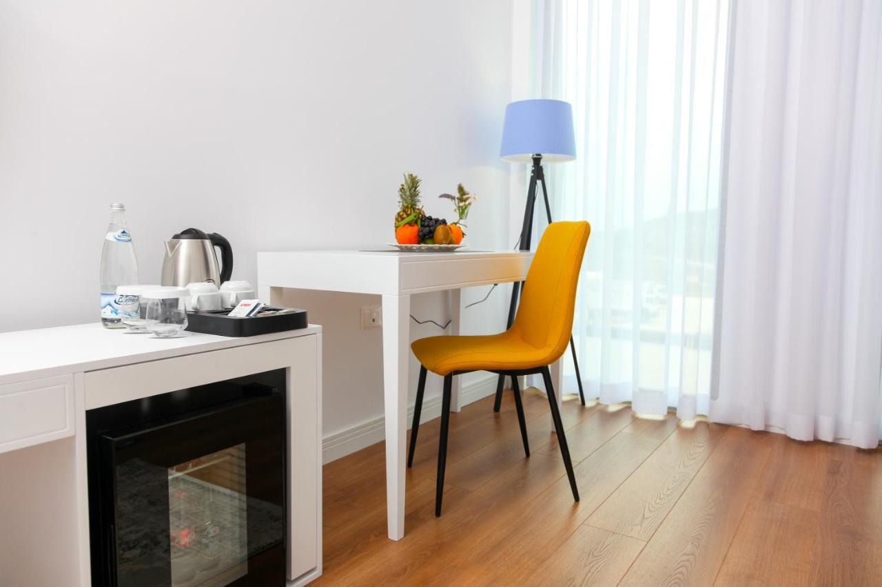 N Hotel By Noshi Rinas Bagian luar foto
