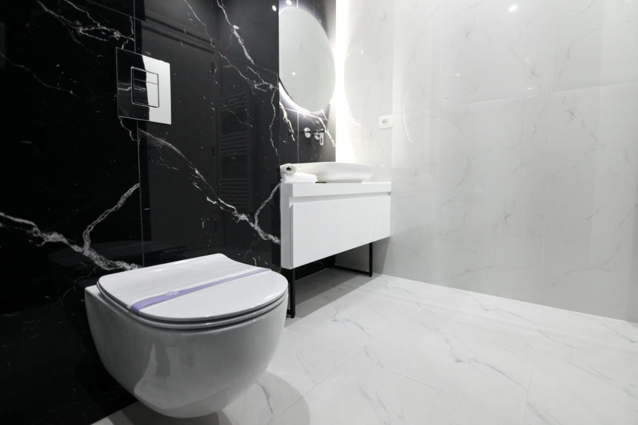 N Hotel By Noshi Rinas Bagian luar foto