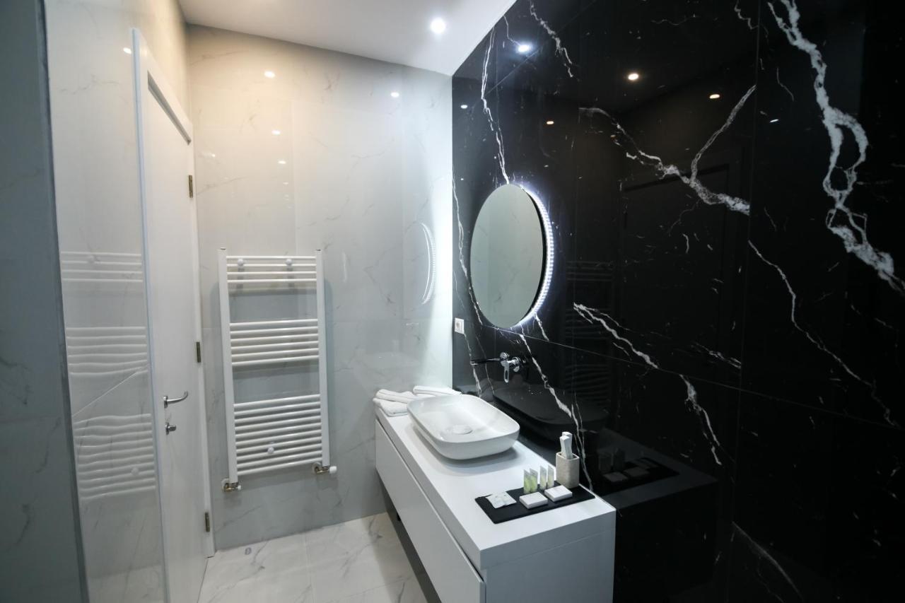 N Hotel By Noshi Rinas Bagian luar foto