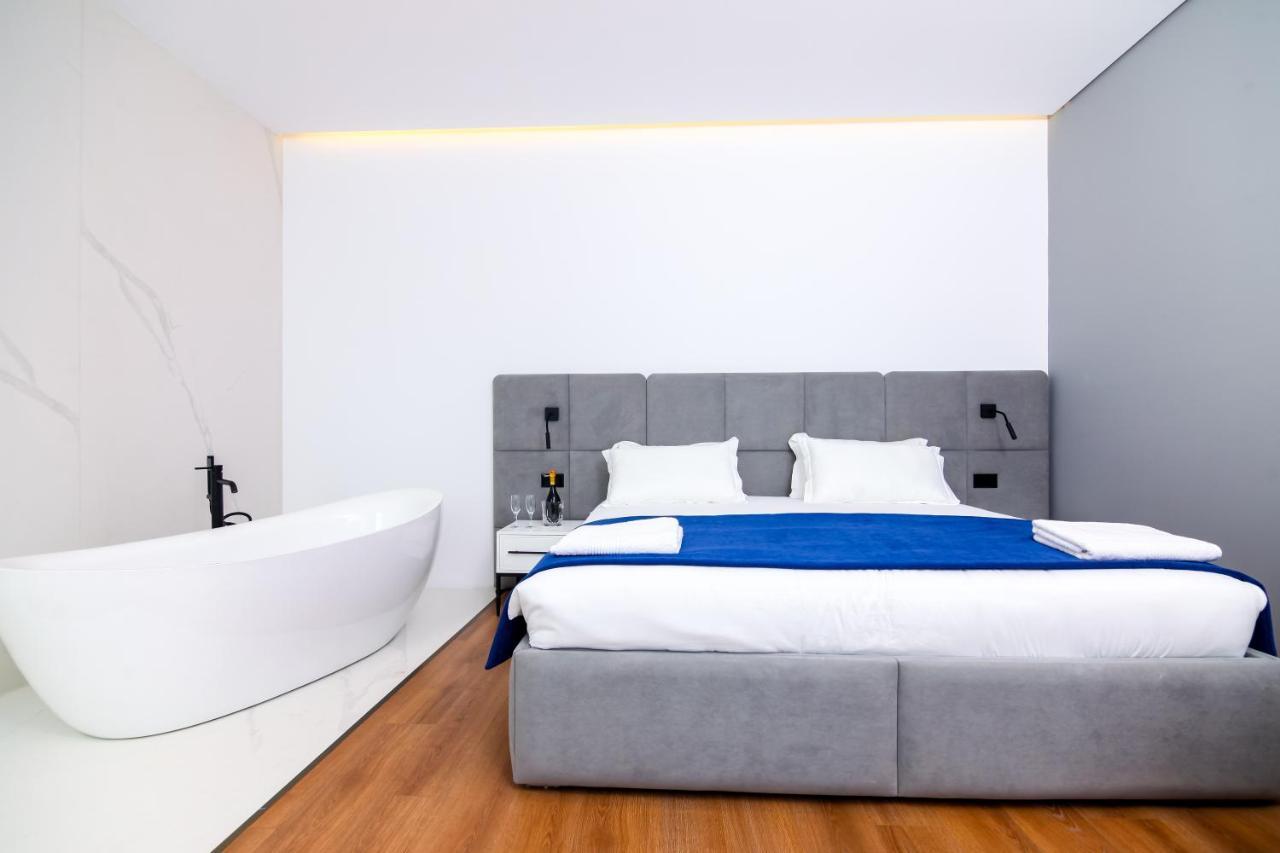 N Hotel By Noshi Rinas Bagian luar foto
