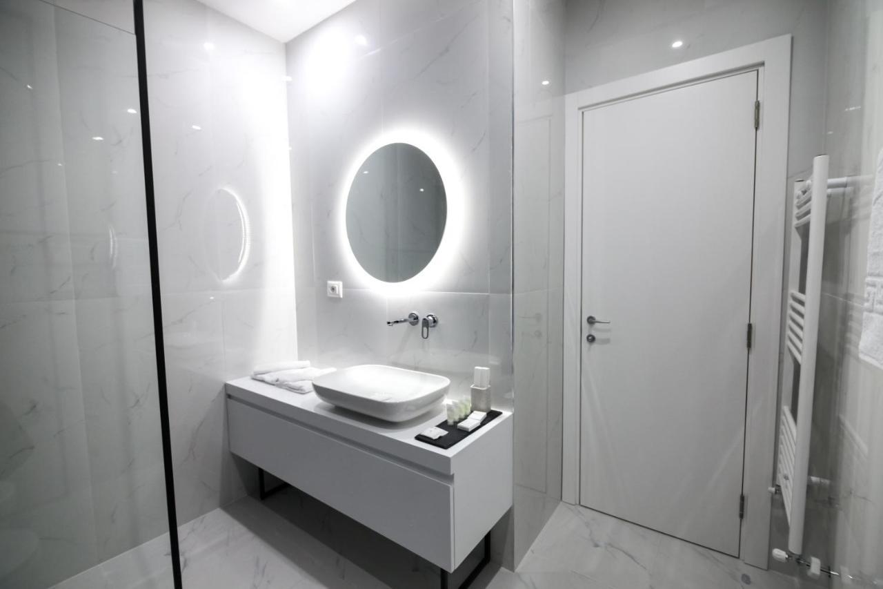 N Hotel By Noshi Rinas Bagian luar foto